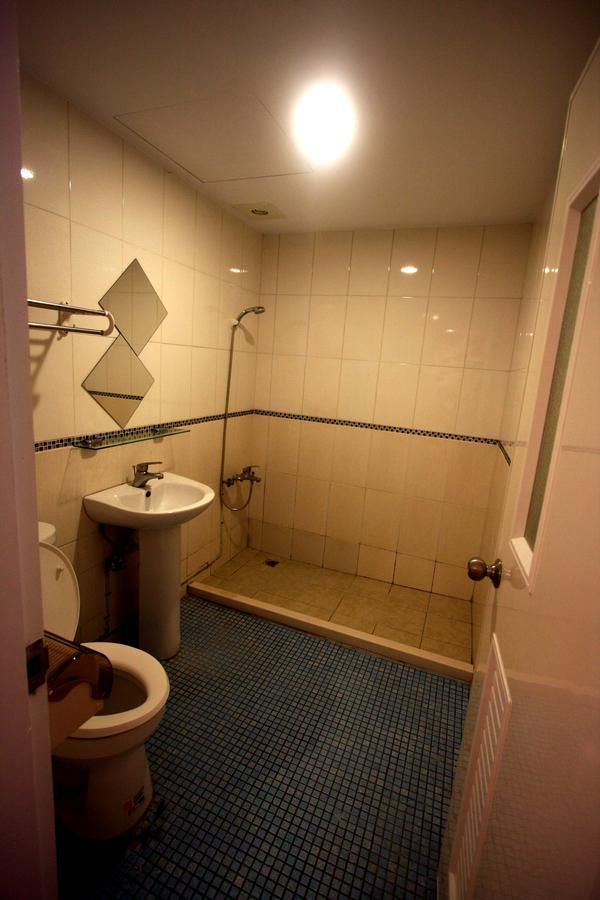 הוסטל טאיצ'ונג Color House חדר תמונה